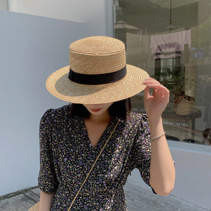 Chapeau de paille tendance et à la mode